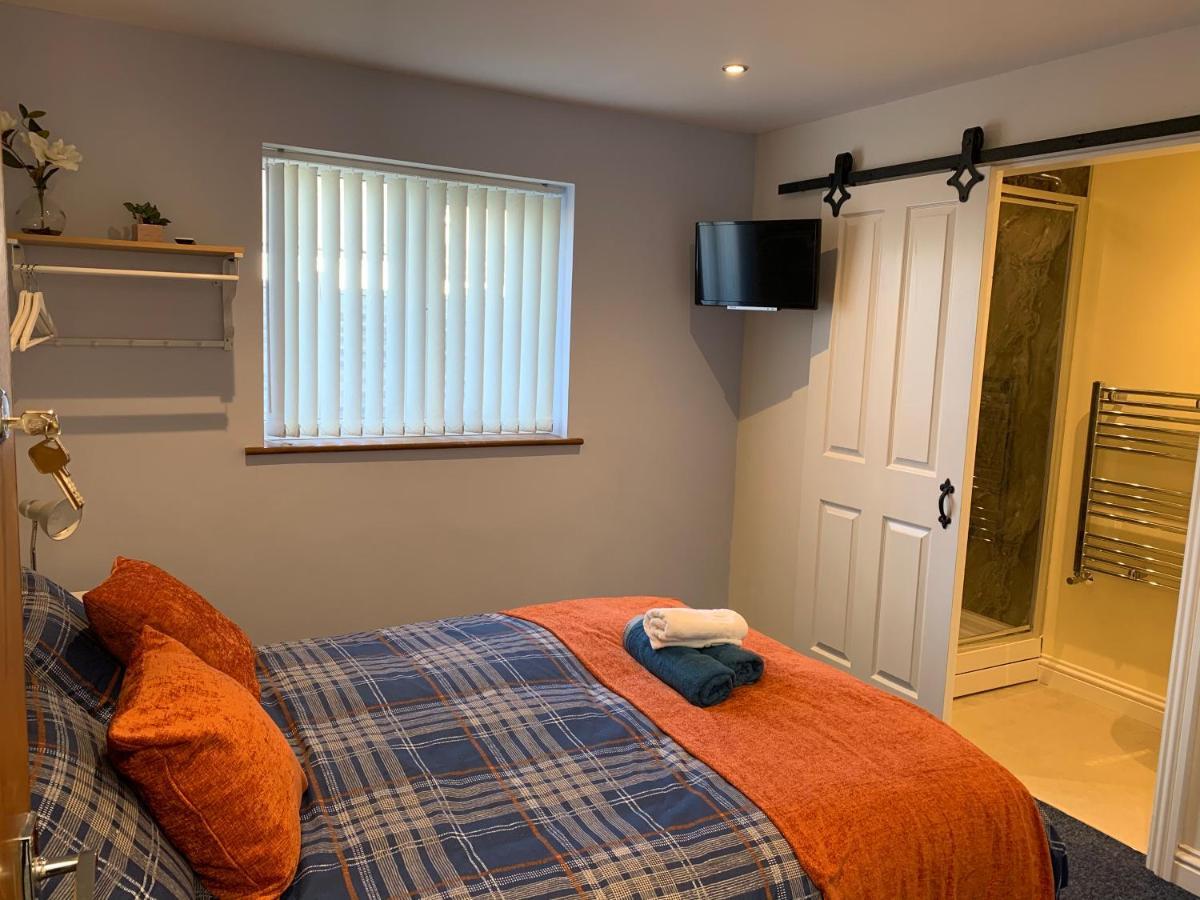 Maple Leaf Guest House Almondsbury Eksteriør bilde